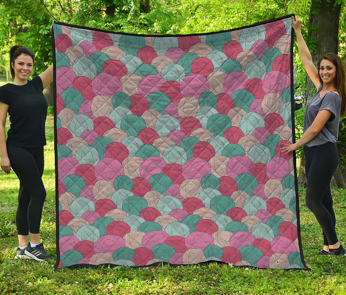 Yarn Balls Pattern Print Quilt