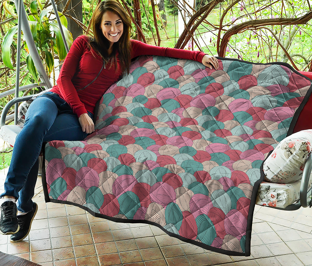 Yarn Balls Pattern Print Quilt