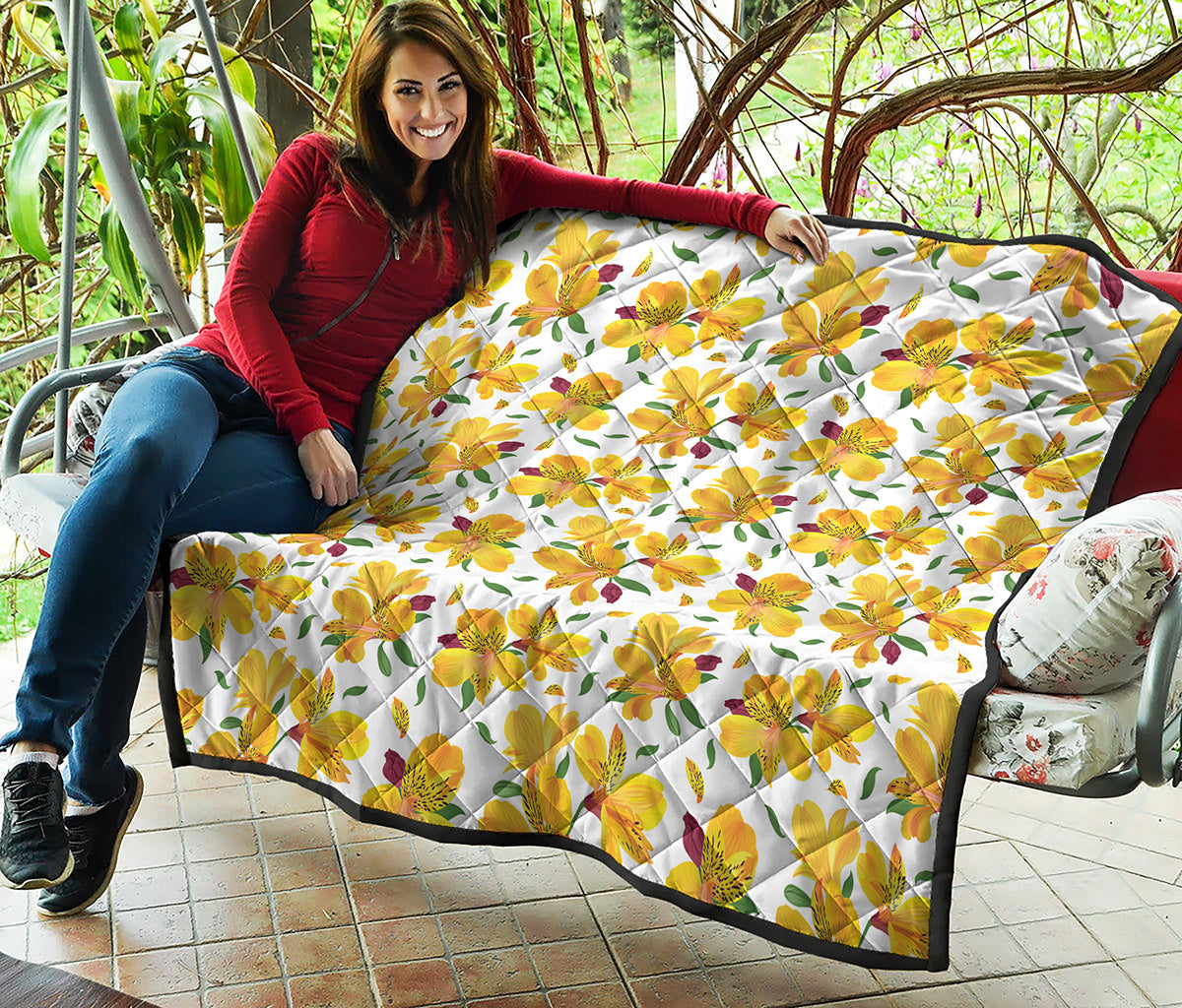 Yellow Alstroemeria Pattern Print Quilt