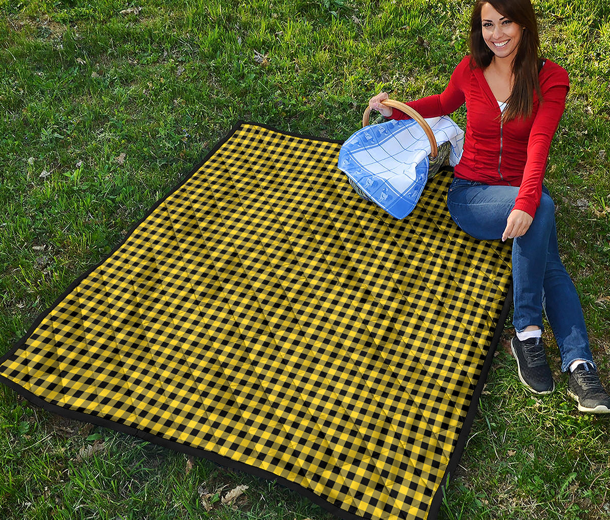 Yellow And Black Check Pattern Print Quilt