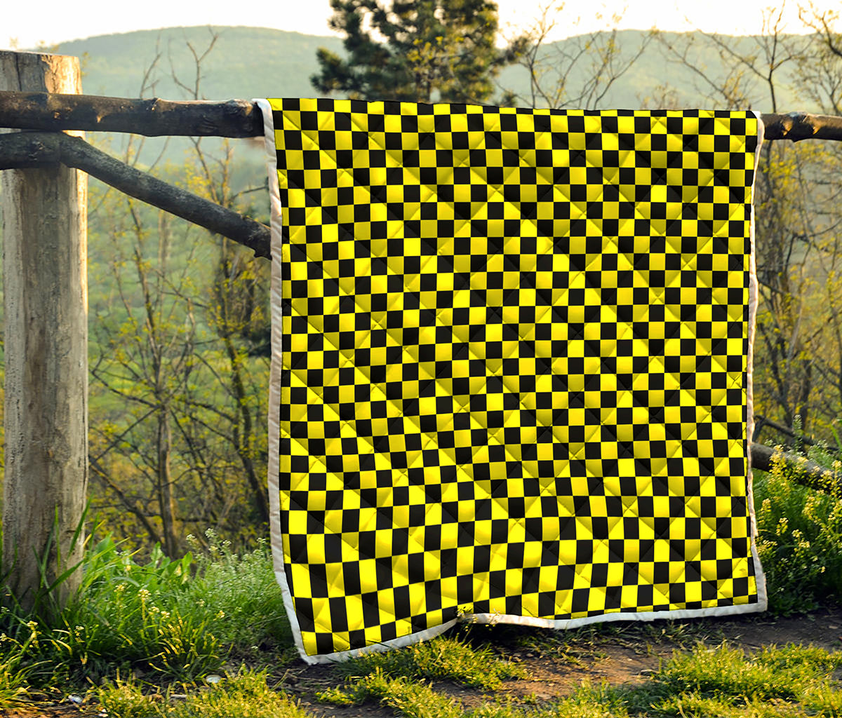 Yellow And Black Checkered Pattern Print Quilt