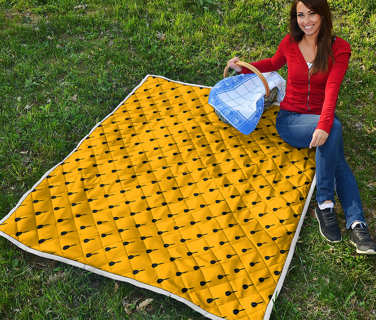 Yellow And Black Dart Pattern Print Quilt