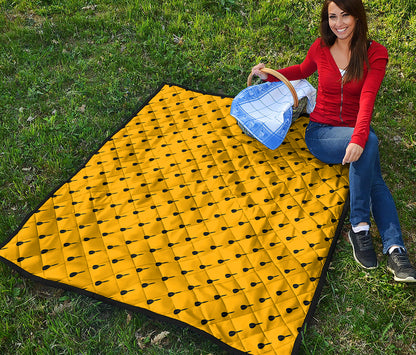 Yellow And Black Dart Pattern Print Quilt