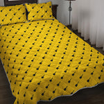 Yellow And Black Dart Pattern Print Quilt Bed Set