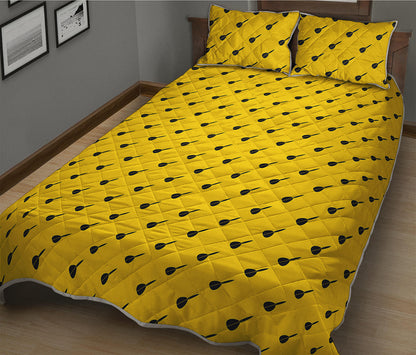 Yellow And Black Dart Pattern Print Quilt Bed Set