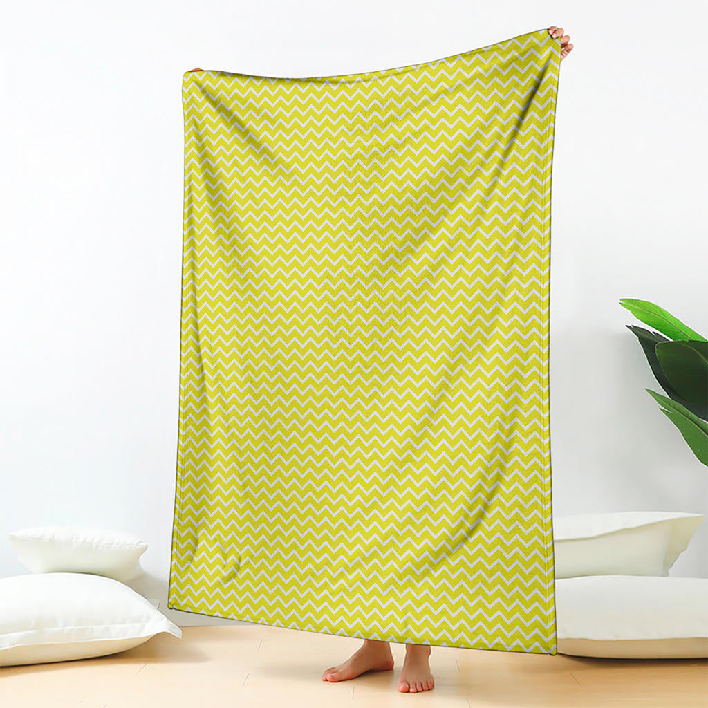 Yellow And White Zigzag Pattern Print Blanket