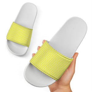 Yellow And White Zigzag Pattern Print White Slide Sandals