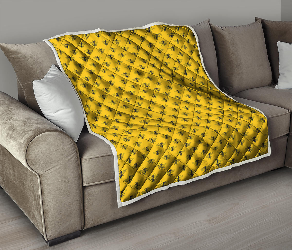 Yellow Bee Pattern Print Quilt