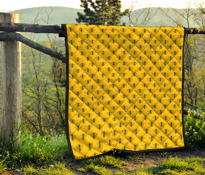 Yellow Bee Pattern Print Quilt