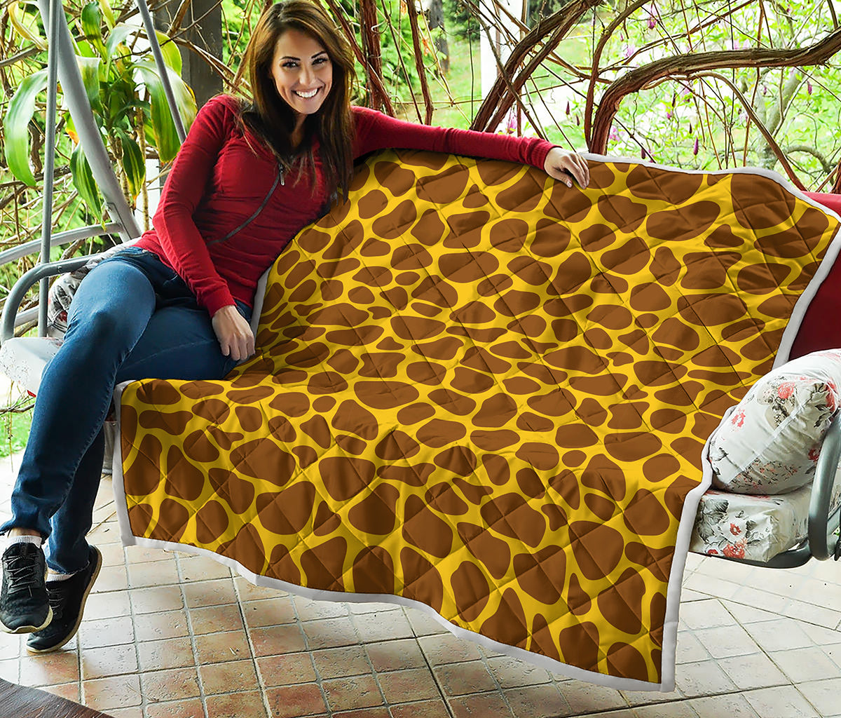 Yellow Brown Giraffe Pattern Print Quilt