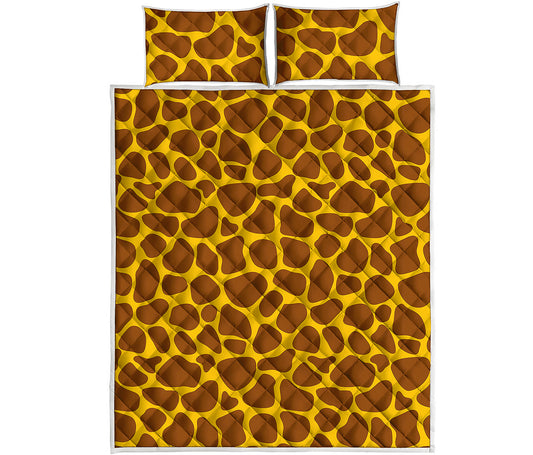 Yellow Brown Giraffe Pattern Print Quilt Bed Set