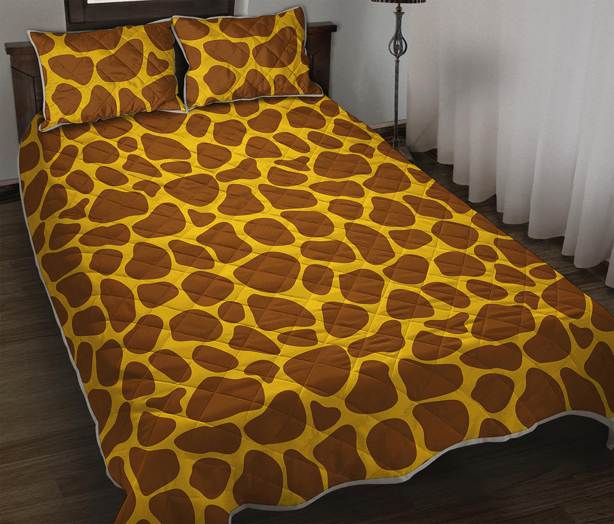 Yellow Brown Giraffe Pattern Print Quilt Bed Set