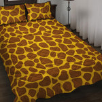 Yellow Brown Giraffe Pattern Print Quilt Bed Set