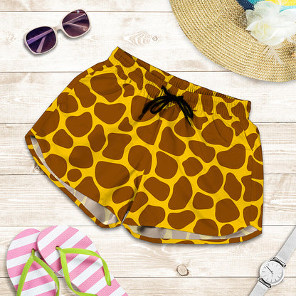 Yellow Brown Giraffe Pattern Print Women's Shorts