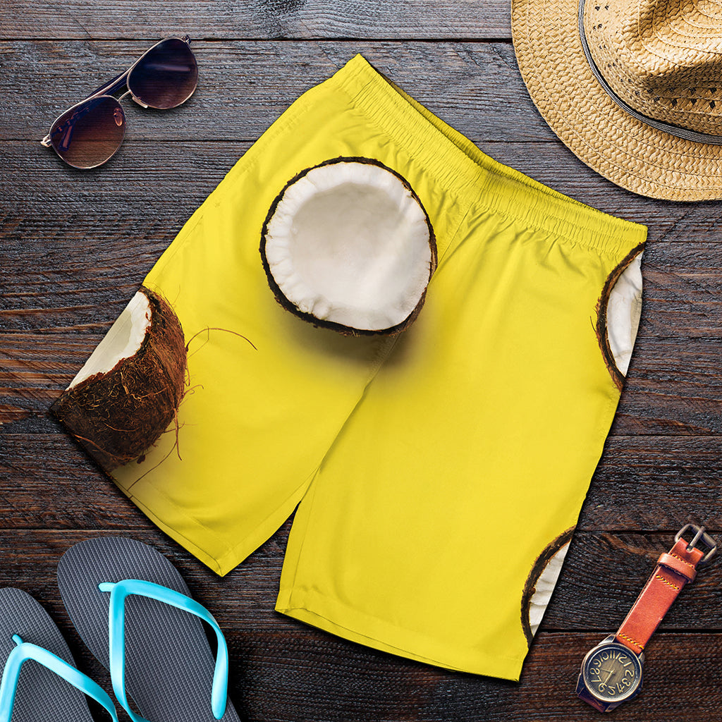 Yellow Coconut Pattern Print Men's Shorts