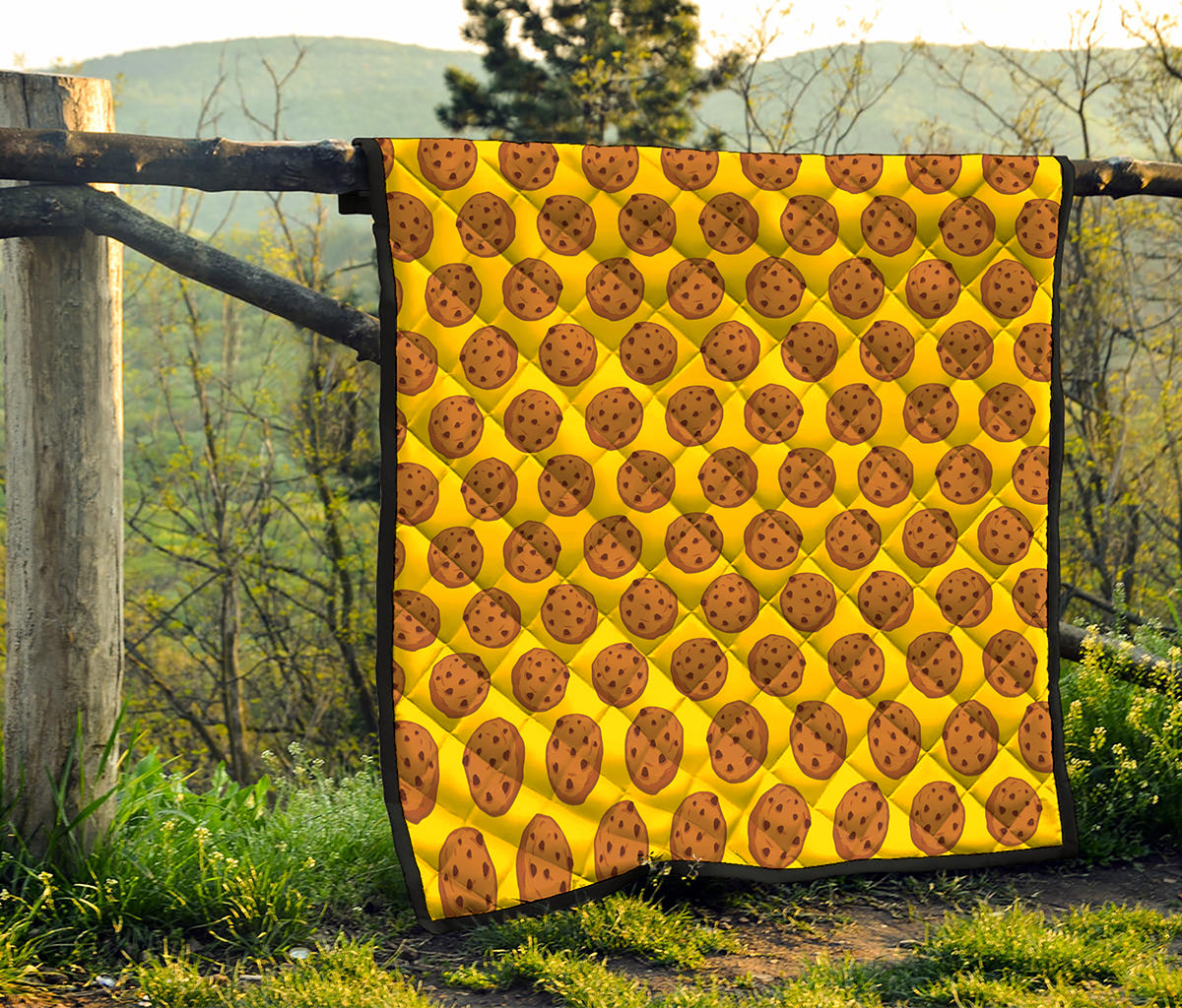 Yellow Cookie Pattern Print Quilt