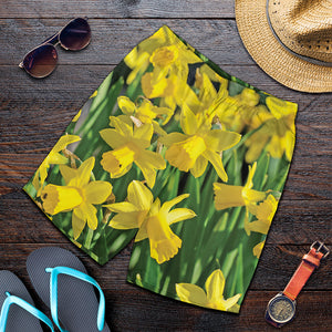 Yellow Daffodil Flower Print Men's Shorts