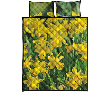 Yellow Daffodil Flower Print Quilt Bed Set