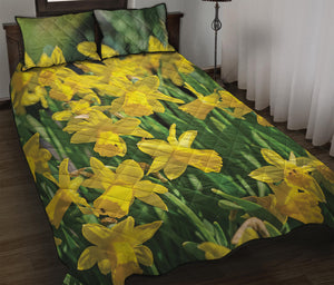 Yellow Daffodil Flower Print Quilt Bed Set