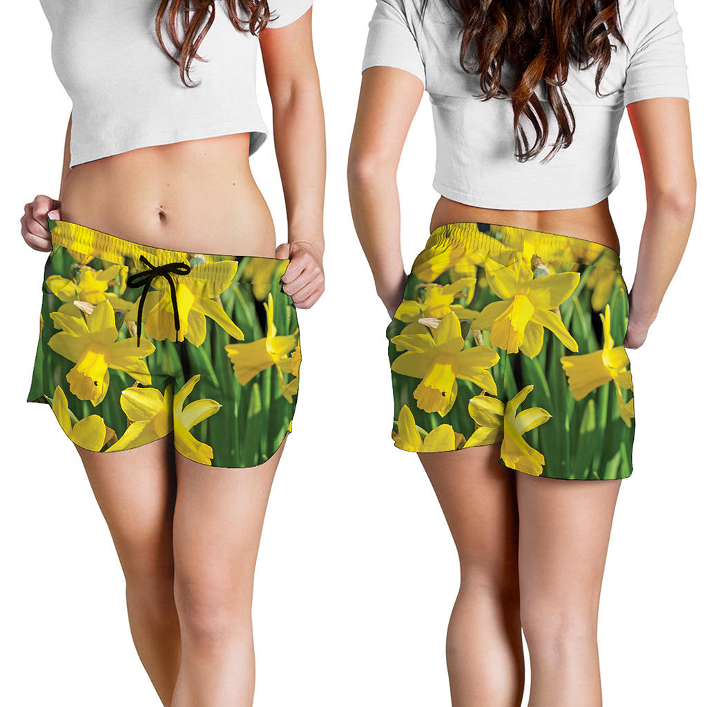Yellow Daffodil Flower Print Women's Shorts