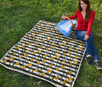 Yellow Daffodil Striped Pattern Print Quilt
