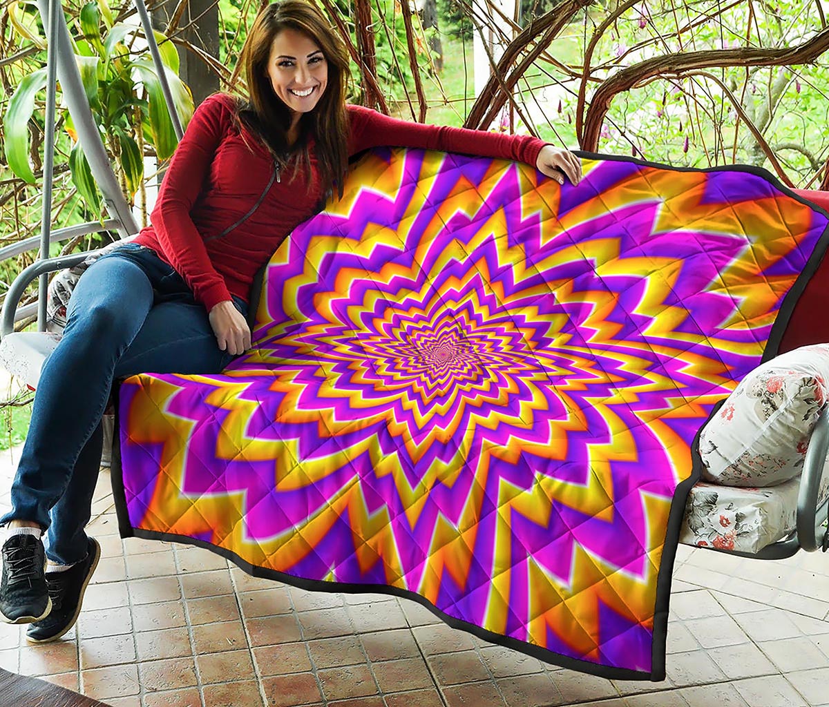 Yellow Expansion Moving Optical Illusion Quilt