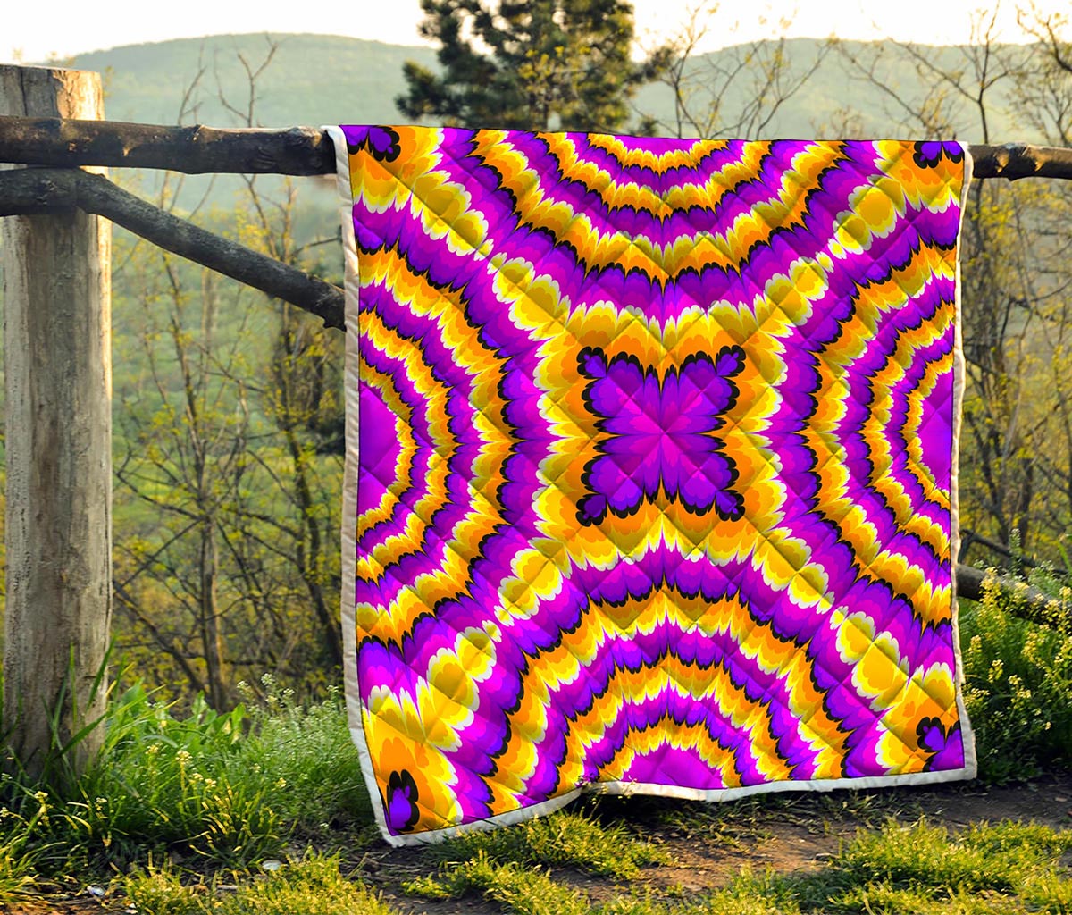 Yellow Explosion Moving Optical Illusion Quilt