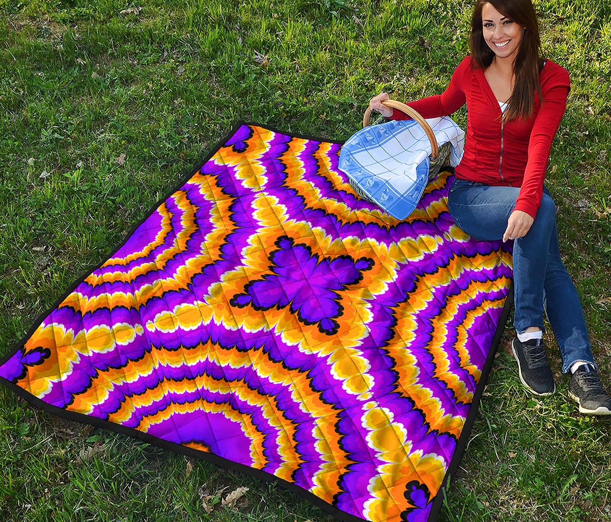 Yellow Explosion Moving Optical Illusion Quilt