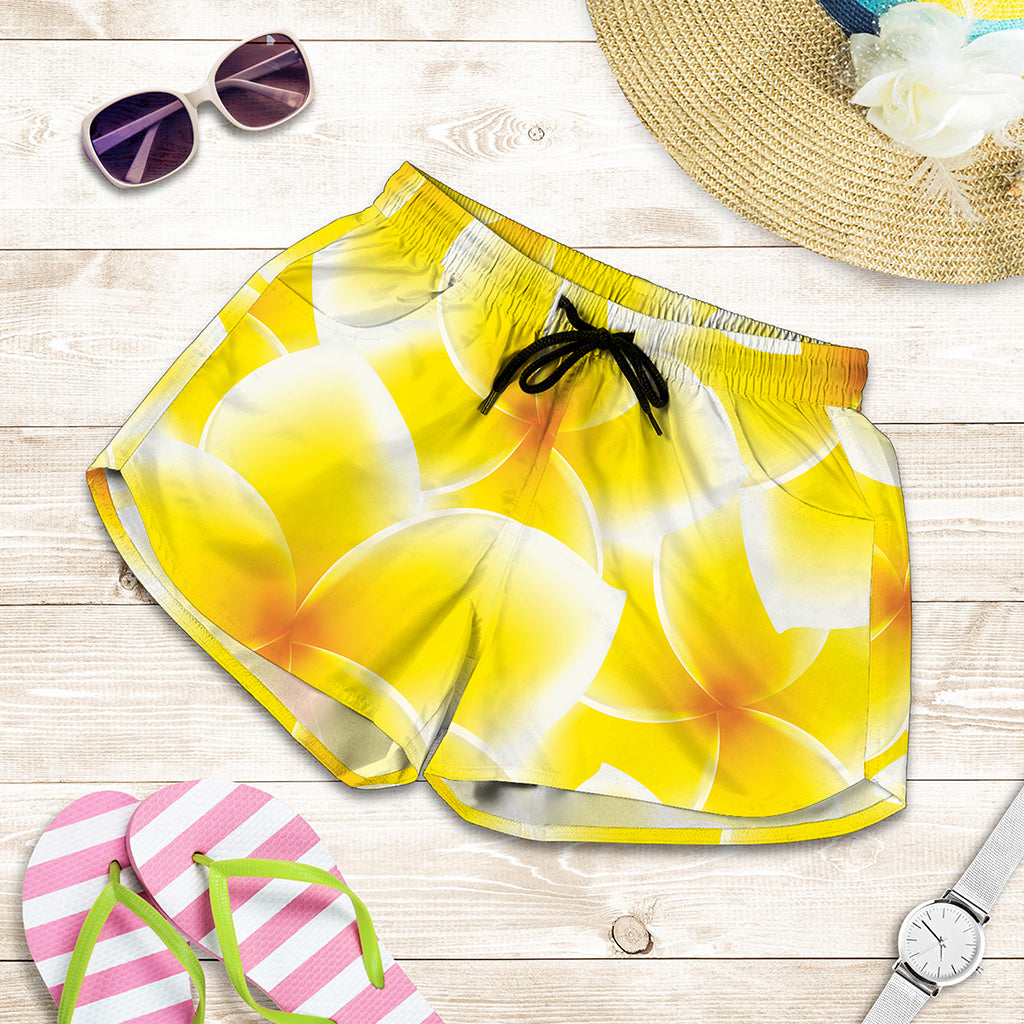 Yellow Frangipani Pattern Print Women's Shorts