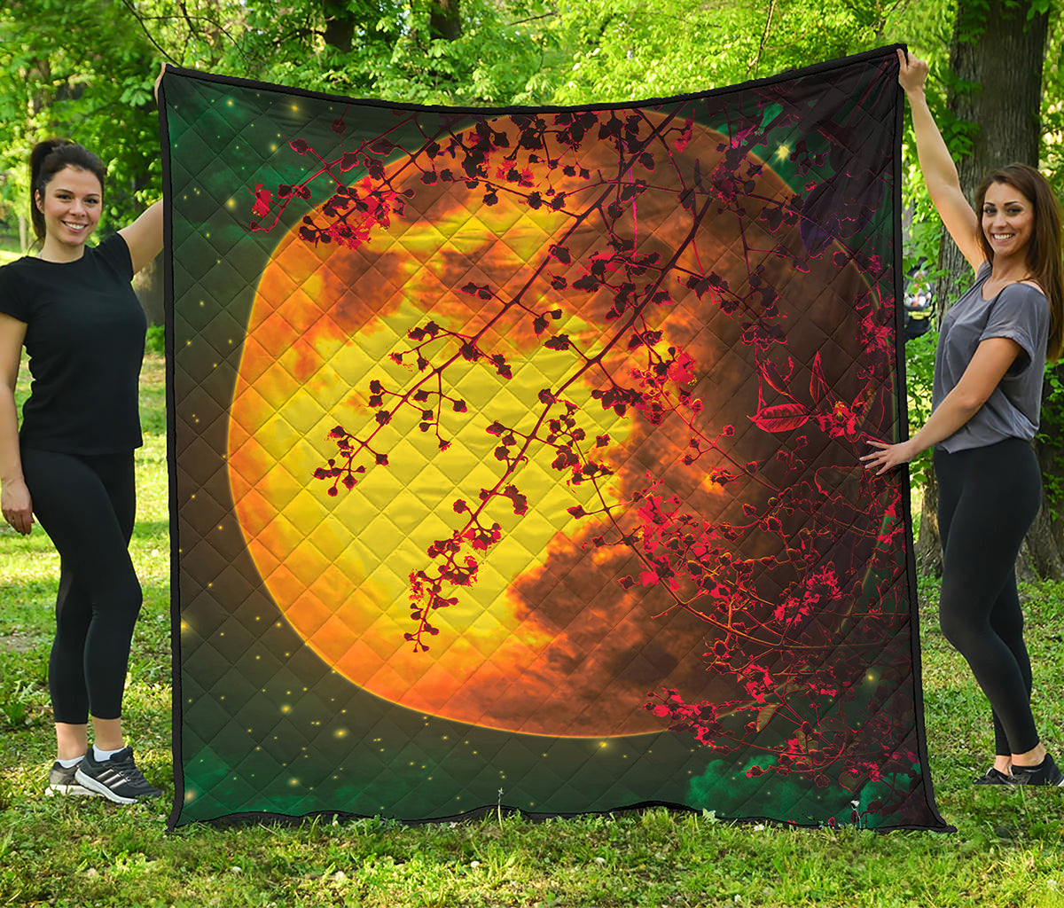 Yellow Full Moon Print Quilt