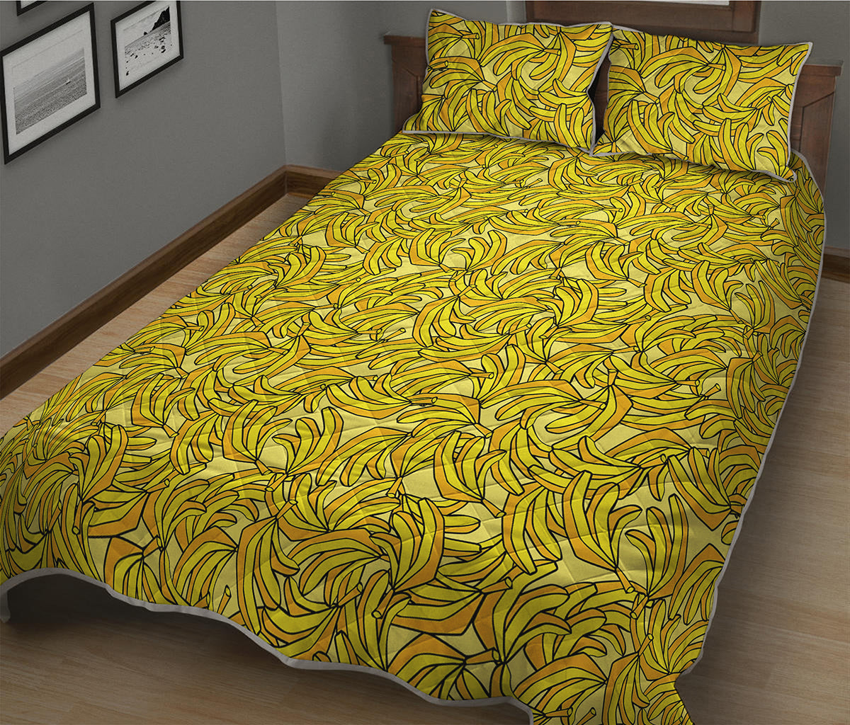 Yellow Geometric Banana Pattern Print Quilt Bed Set