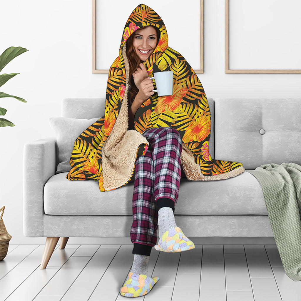 Yellow Hawaiian Tropical Pattern Print Hooded Blanket