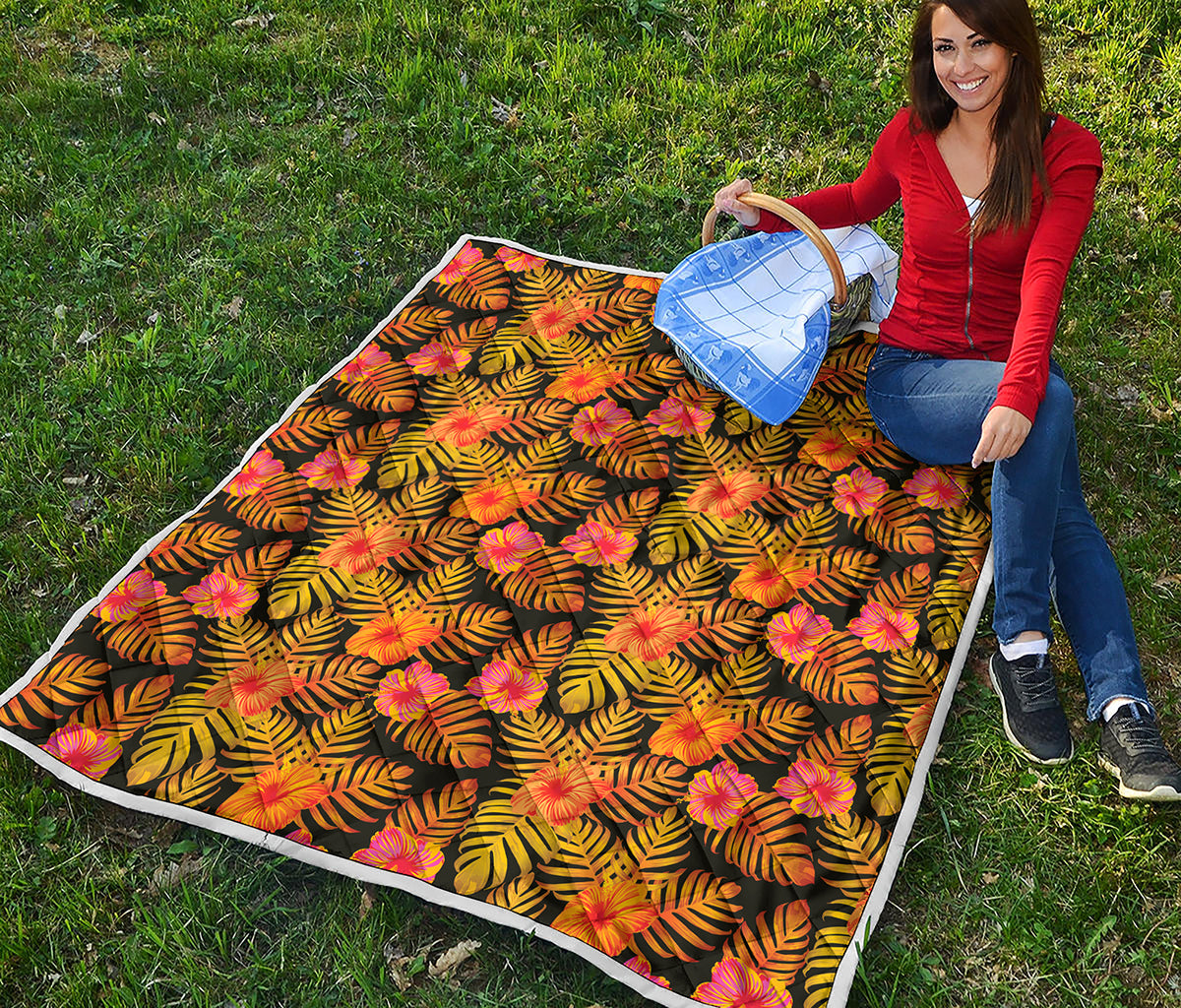 Yellow Hawaiian Tropical Pattern Print Quilt