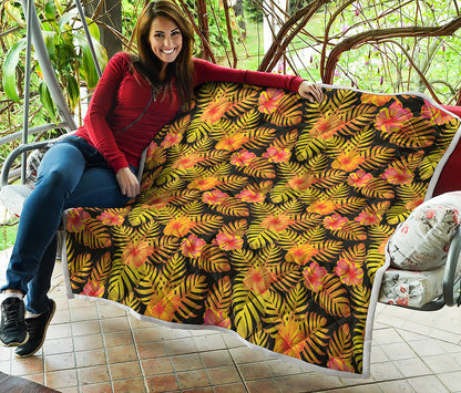 Yellow Hawaiian Tropical Pattern Print Quilt