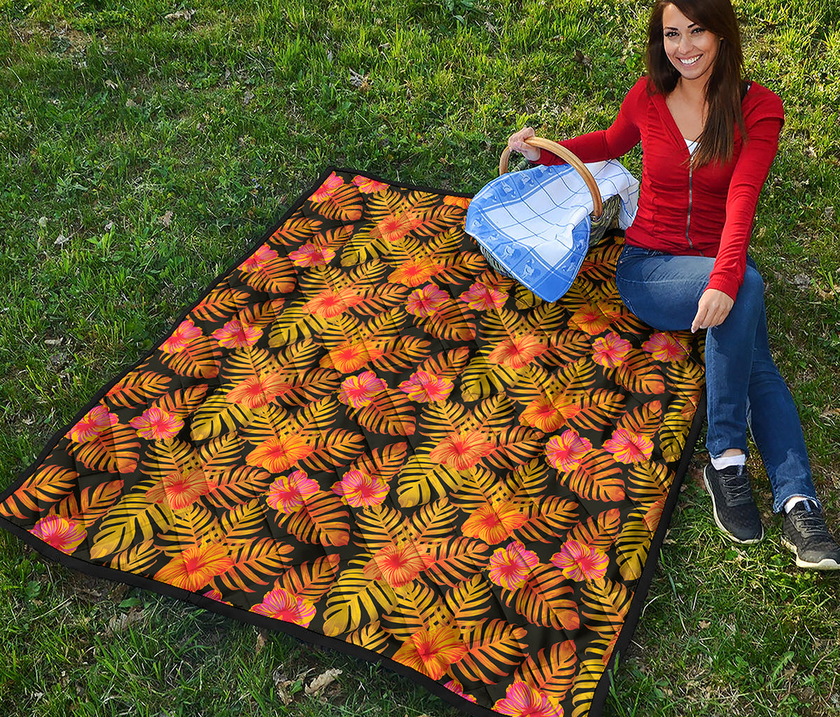 Yellow Hawaiian Tropical Pattern Print Quilt