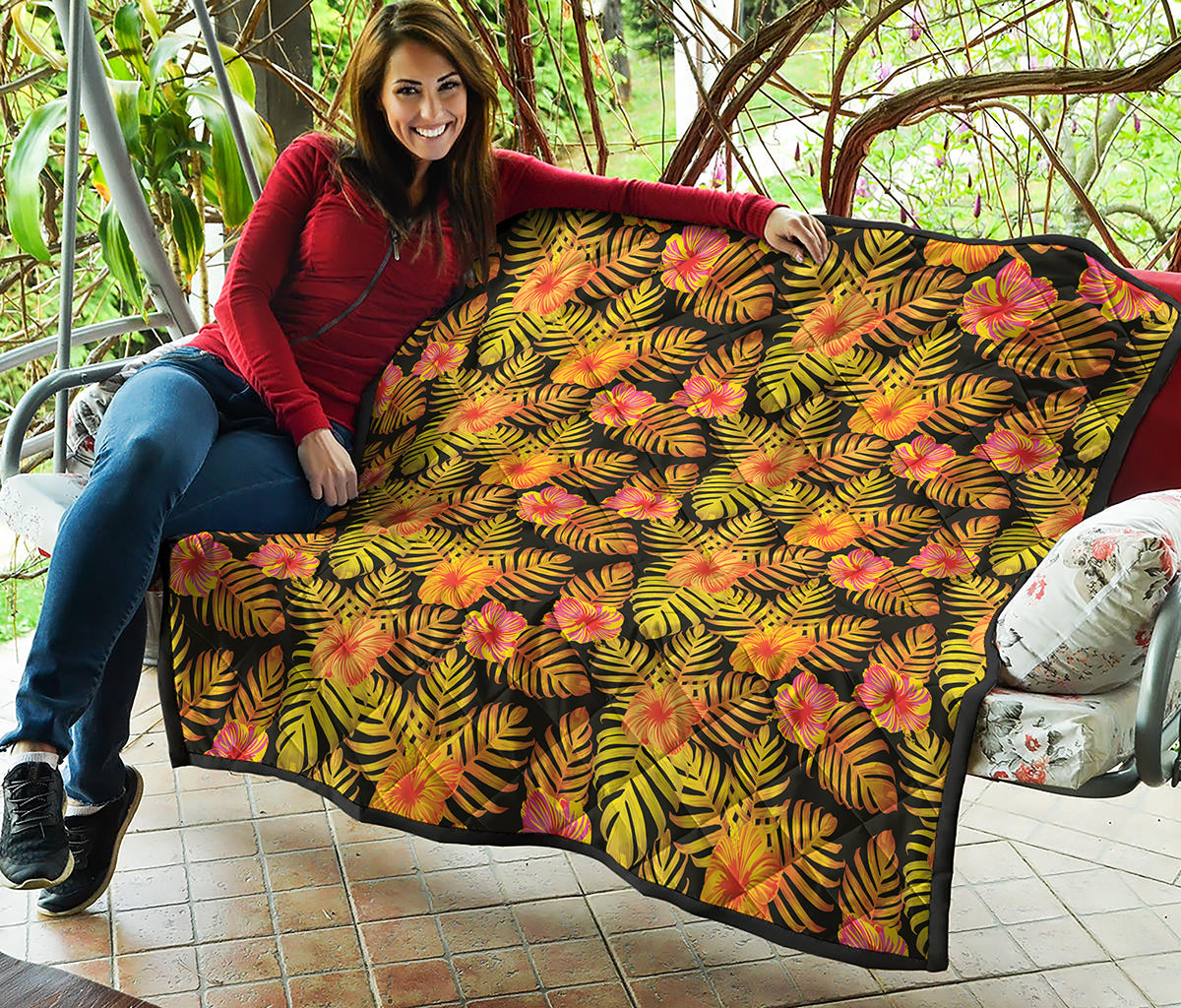 Yellow Hawaiian Tropical Pattern Print Quilt