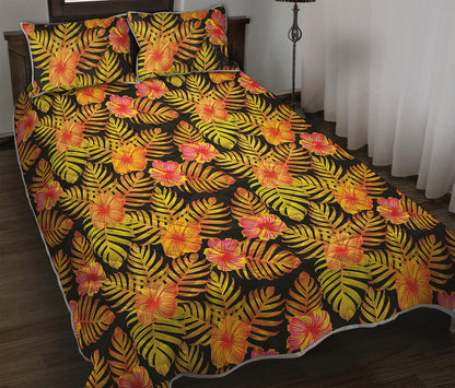 Yellow Hawaiian Tropical Pattern Print Quilt Bed Set