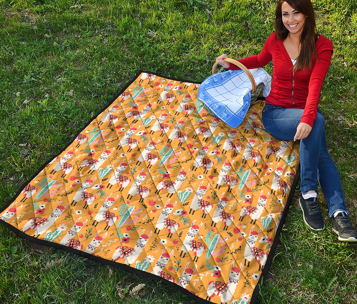 Yellow Llama Pattern Print Quilt
