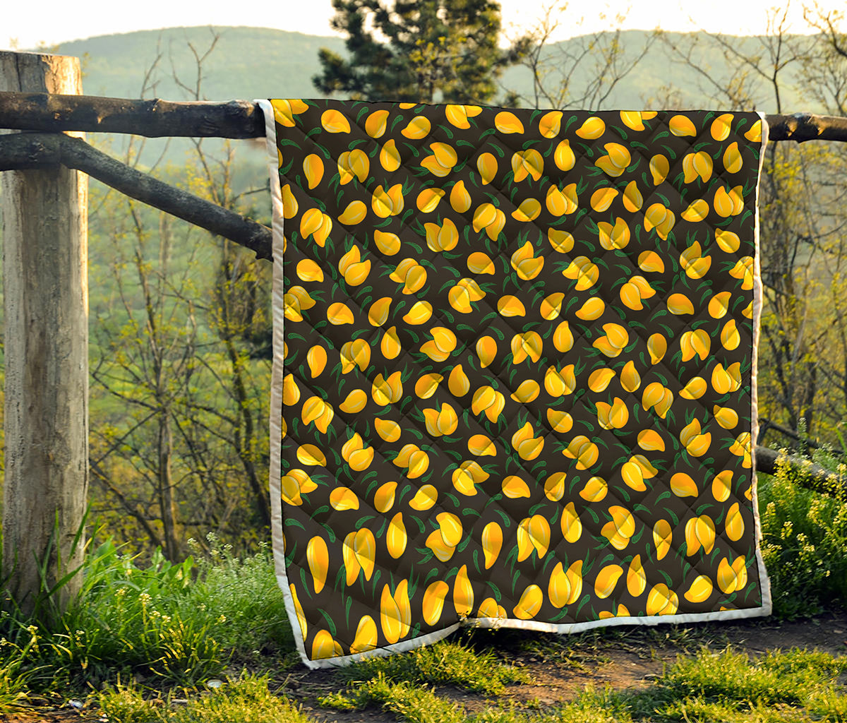 Yellow Mango Fruit Pattern Print Quilt