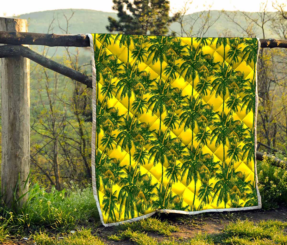 Yellow Palm Tree Pattern Print Quilt