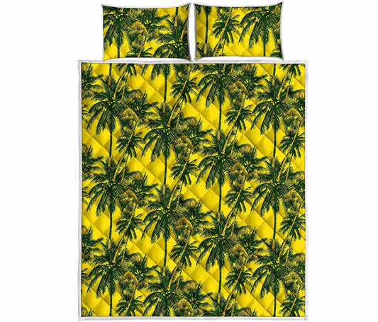 Yellow Palm Tree Pattern Print Quilt Bed Set