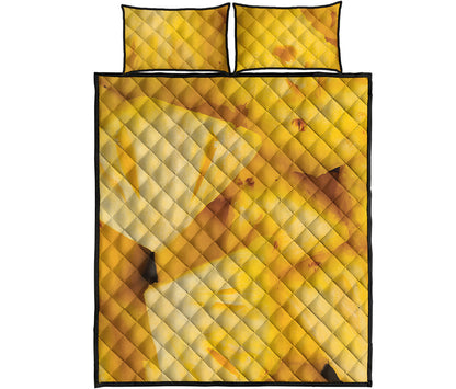 Yellow Pineapple Pieces Print Quilt Bed Set