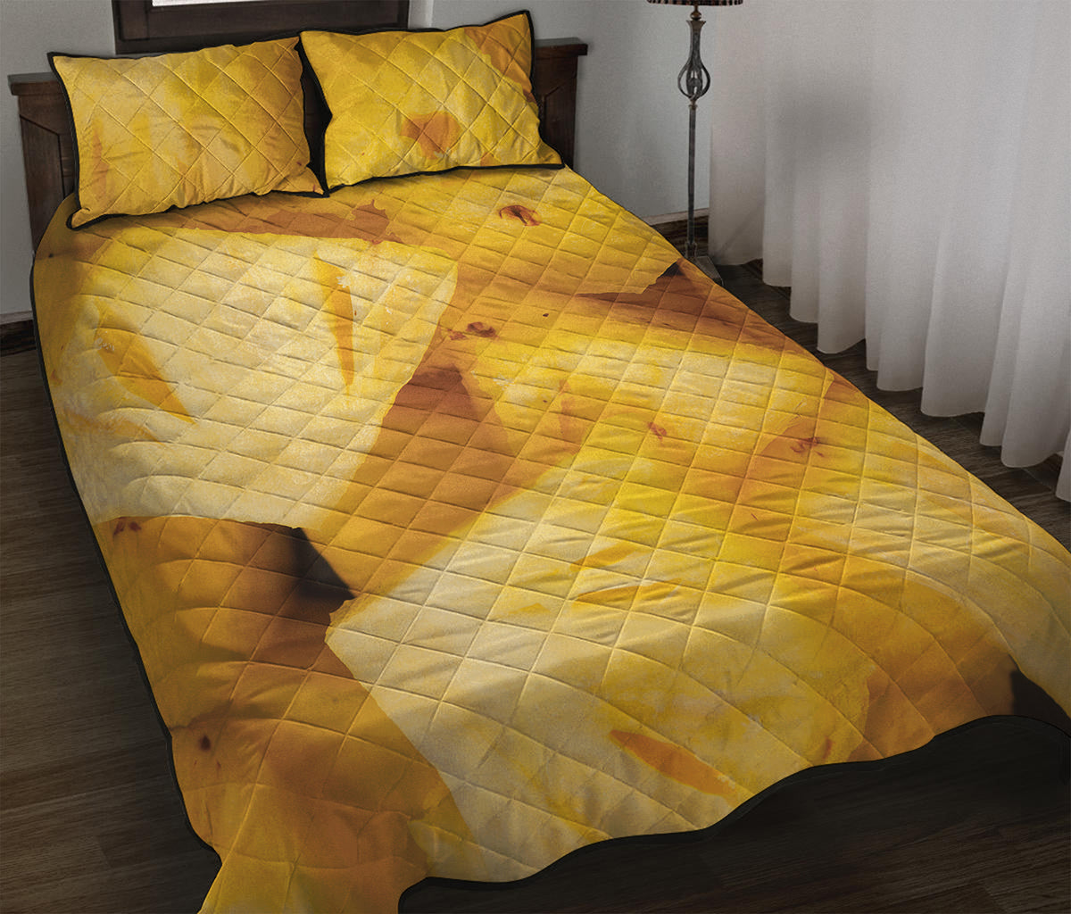 Yellow Pineapple Pieces Print Quilt Bed Set