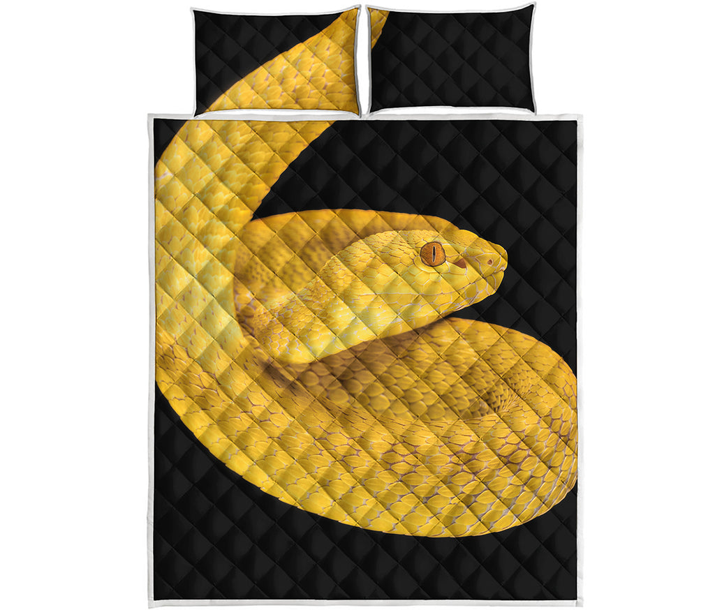 Yellow Snake Print Quilt Bed Set