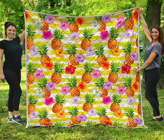 Yellow Striped Pineapple Pattern Print Quilt
