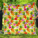 Yellow Striped Pineapple Pattern Print Quilt