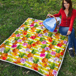 Yellow Striped Pineapple Pattern Print Quilt
