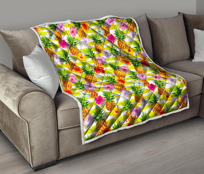Yellow Striped Pineapple Pattern Print Quilt