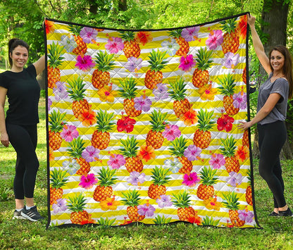 Yellow Striped Pineapple Pattern Print Quilt