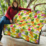 Yellow Striped Pineapple Pattern Print Quilt